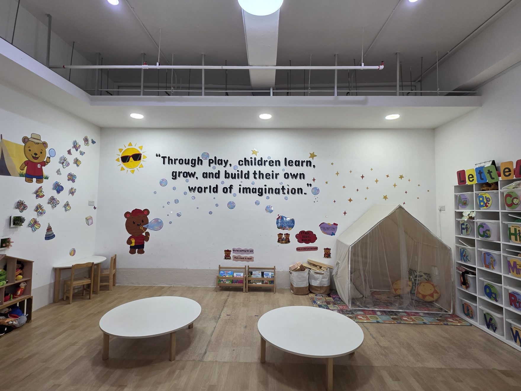 Inside a MapleBear Jurong Gateway classroom